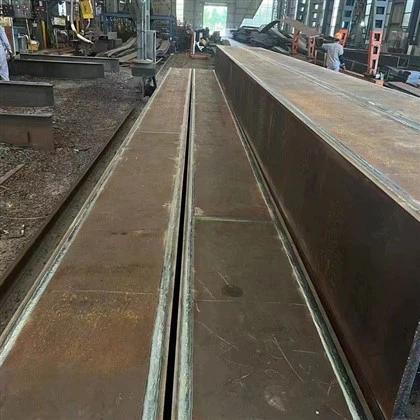 H-formade stålbalkar och pelare